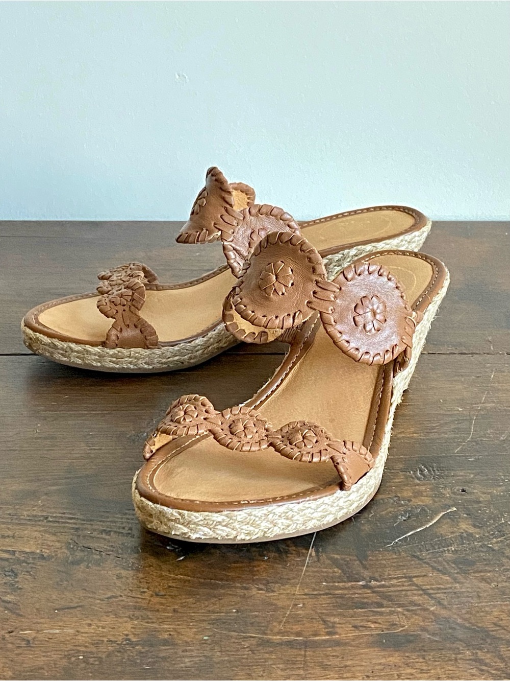 Raffia Wedges